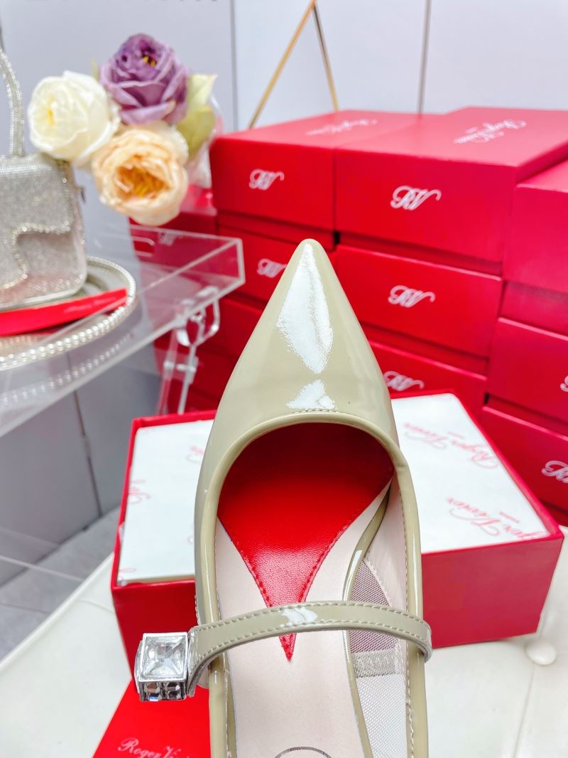 Roger Vivier flat shoes